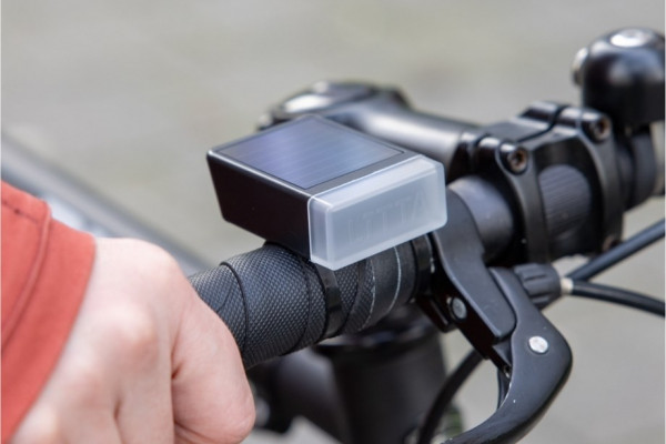 Ein Fahrradlicht (2 Stück), die mit Sonnenlicht arbeitet