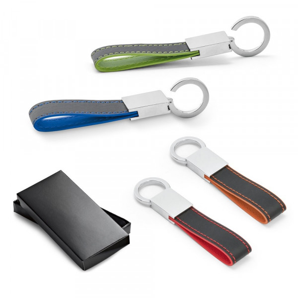 LESKOV. Schlüsselanhänger aus Metall und Kunstleder