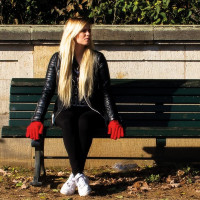 Rot (PMS 199c) / rot