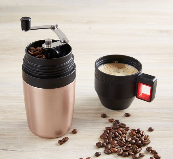 Kaffeebrühset – Bohnen mahlen, aufbrühen und trinken